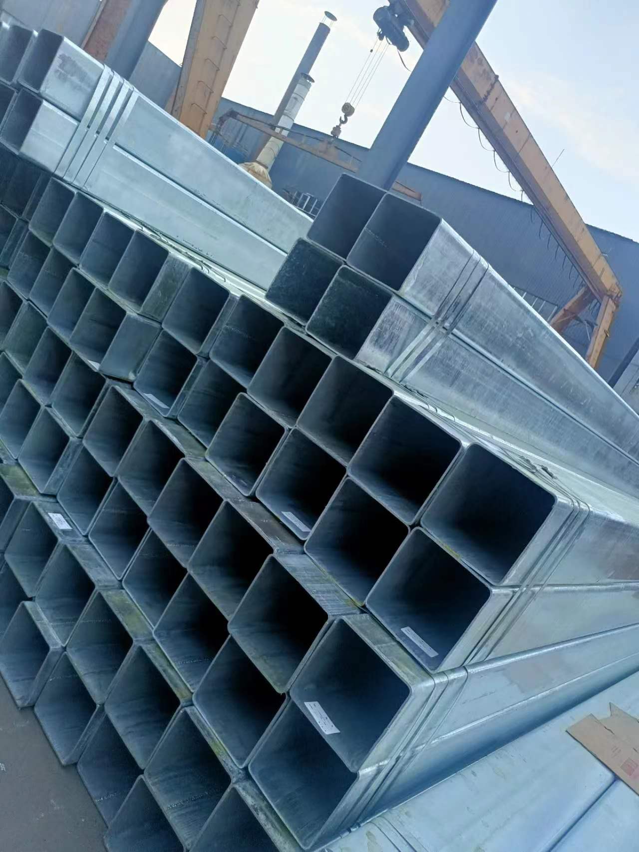 Suurihalkaisijainen galvanoitu neliöputki